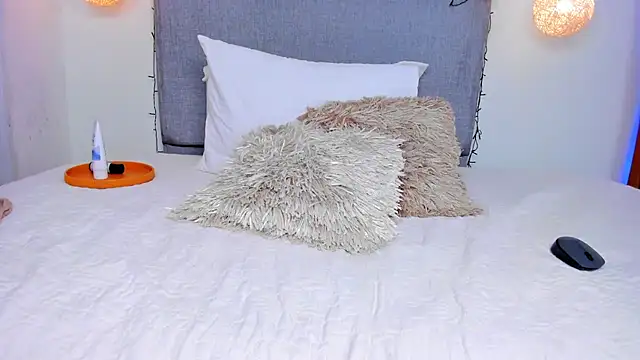 MeganCherryy online show from 17, 12, 2024