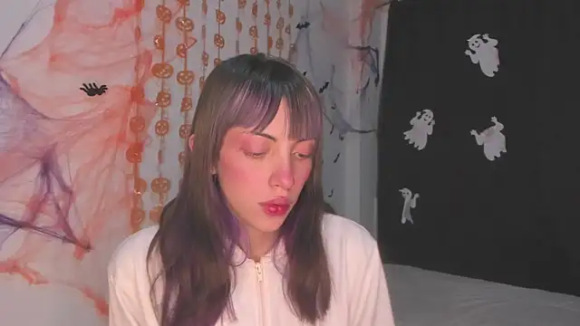 Snapshot of MiaGoth_ chatting on 2, 11, 2025 MiaGoth  online show from 2, 11, 2025