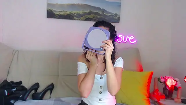 Snapshot of MariaModel chatting on 7, 3, 2025 MariaModel online show from 7, 3, 2025