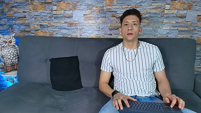 Maykol Victoriasr online show from 18, 11, 2025