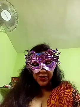 Snapshot of DesiMuffin chatting on 1, 12, 2024 DesiMuffin online show from 1, 12, 2024