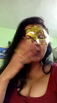 Snapshot of DesiMuffin chatting on 6, 1, 2025 DesiMuffin online show from 6, 1, 2025
