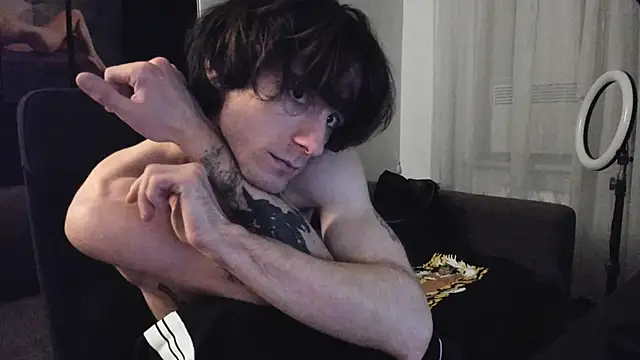 Snapshot of misterhult chatting on 3, 12, 2024 misterhult online show from 3, 12, 2024