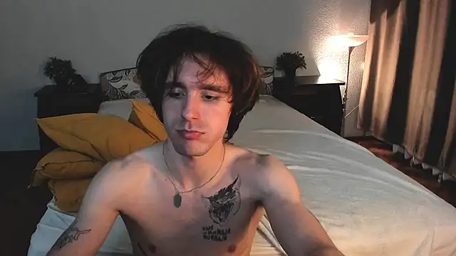 Snapshot of misterhult chatting on 7, 12, 2024 misterhult online show from 7, 12, 2024