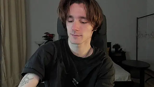 Snapshot of misterhult chatting on 12, 12, 2024 misterhult online show from 12, 12, 2024