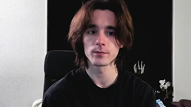 Snapshot of misterhult chatting on 19, 2, 2025 misterhult online show from 19, 2, 2025