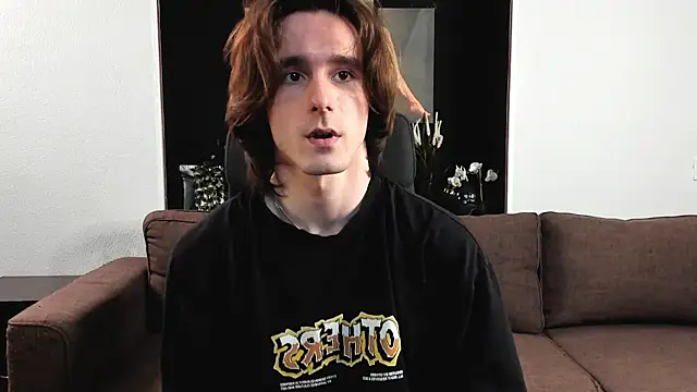 Snapshot of misterhult chatting on 8, 3, 2025 misterhult online show from 8, 3, 2025