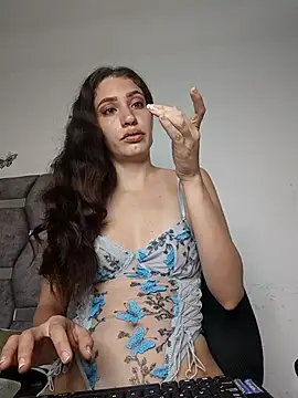 aurelialux online show from 15, 12, 2025