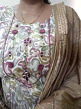 Snapshot of kaamuk_shweta chatting on 10, 2, 2025 kaamuk shweta online show from 10, 2, 2025