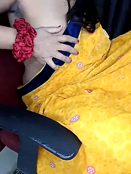 Snapshot of kaamuk_shweta chatting on 13, 2, 2025 kaamuk shweta online show from 13, 2, 2025