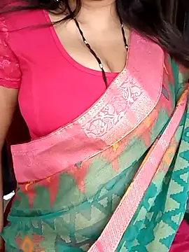 Snapshot of kaamuk_shweta chatting on 9, 3, 2025 kaamuk shweta online show from 9, 3, 2025