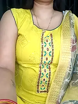 Snapshot of kaamuk_shweta chatting on 20, 3, 2025 kaamuk shweta online show from 20, 3, 2025