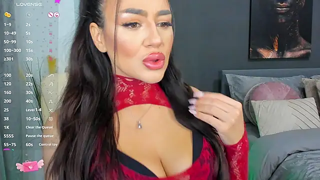 Snapshot of Sonia__Rey chatting on 6, 1, 2025 Sonia Rey online show from 6, 1, 2025