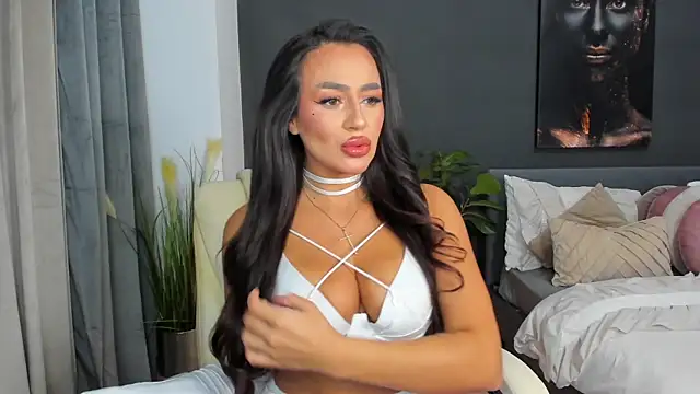 Snapshot of Sonia__Rey chatting on 9, 9, 2025 Sonia Rey online show from 9, 9, 2025