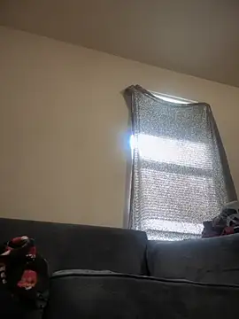 Snapshot of honeybrow chatting on 5, 11, 2025 honeybrow online show from 5, 11, 2025