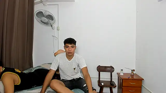 Snapshot of jonmaykolrose chatting on 4, 2, 2025 jonmaykolrose online show from 4, 2, 2025