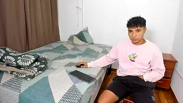Snapshot of jonmaykolrose chatting on 5, 2, 2025 jonmaykolrose online show from 5, 2, 2025