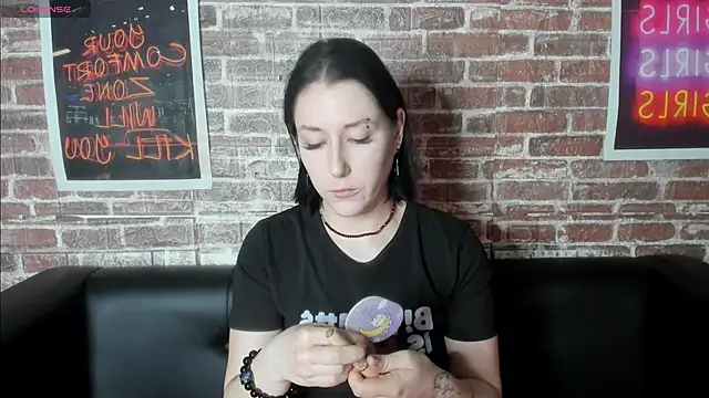 Snapshot of adell_berry chatting on 15, 3, 2025 adell berry online show from 15, 3, 2025