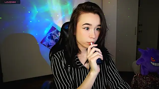 Snapshot of Kimiko__ chatting on 19, 2, 2025 Kimiko online show from 19, 2, 2025