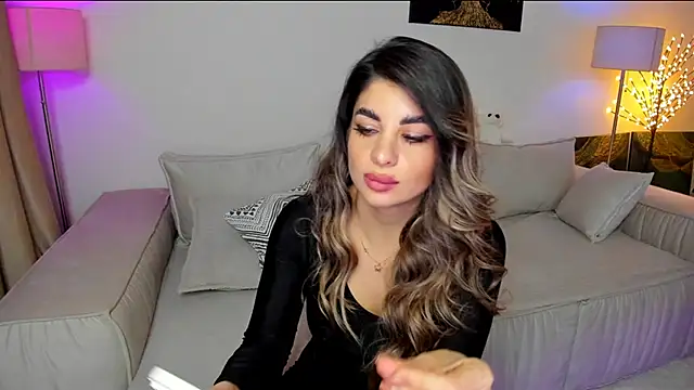 Queenofyouredreams online show from 23, 2, 2025