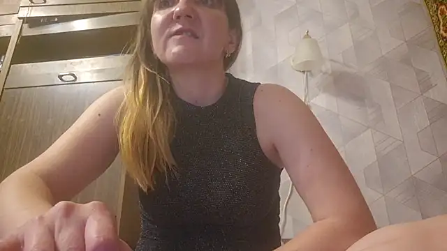 Snapshot of EstrellaWalters chatting on 22, 5, 2026 EstrellaWalters online show from 22, 5, 2026
