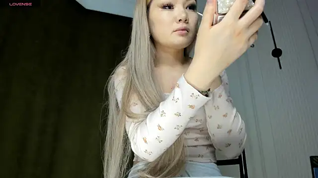 Snapshot of Xiao_Mei_ chatting on 28, 2, 2025 Xiao Mei online show from 28, 2, 2025