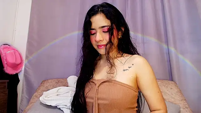 Snapshot of adara_johnson__ chatting on 24, 10, 2025 adara johnson   online show from 24, 10, 2025