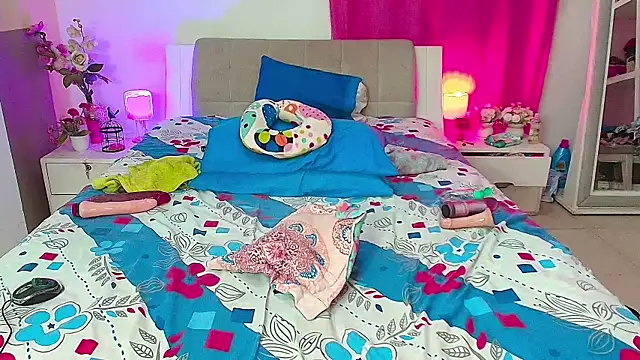 Kendralove31xxx online show from 18, 6, 2026
