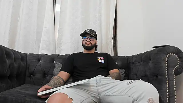 Chrys Harris01 online show from 2, 12, 2024