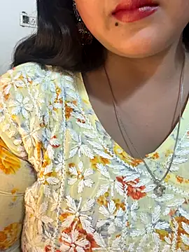 Ayesha mahi online show from 18, 9, 2025