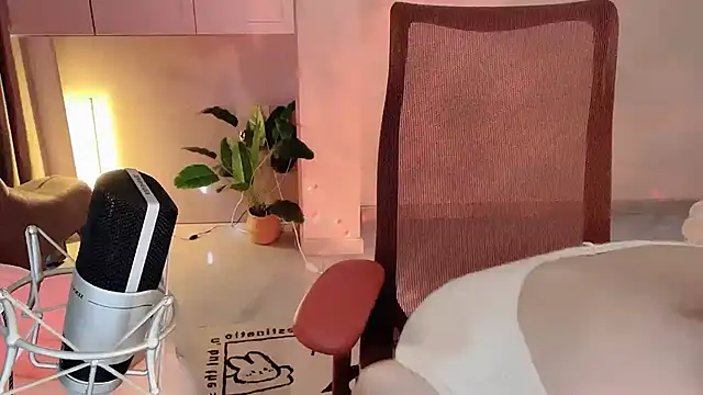 Daisy-77 online show from 26, 9, 2025