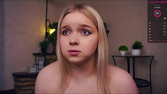 ZaraCreedon online show from 10, 3, 2025