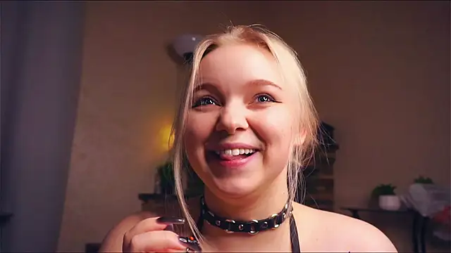 ZaraCreedon online show from 23, 3, 2025