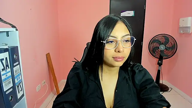 Snapshot of AlanaPetterson chatting on 7, 12, 2024 AlanaPetterson online show from 7, 12, 2024