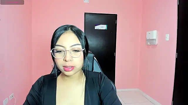Snapshot of AlanaPetterson chatting on 10, 12, 2024 AlanaPetterson online show from 10, 12, 2024
