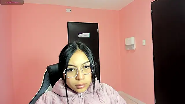 Snapshot of AlanaPetterson chatting on 11, 12, 2024 AlanaPetterson online show from 11, 12, 2024
