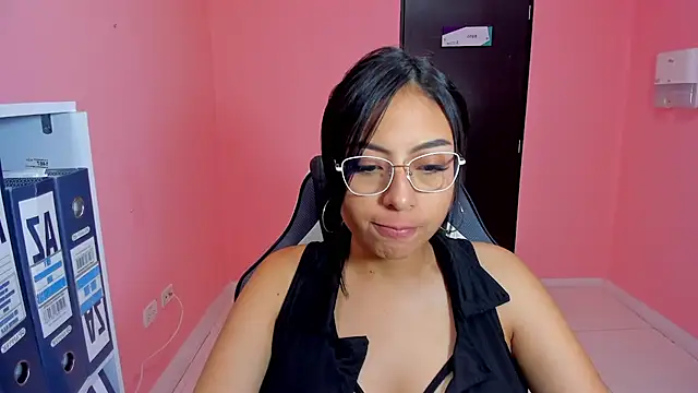 Snapshot of AlanaPetterson chatting on 14, 12, 2024 AlanaPetterson online show from 14, 12, 2024