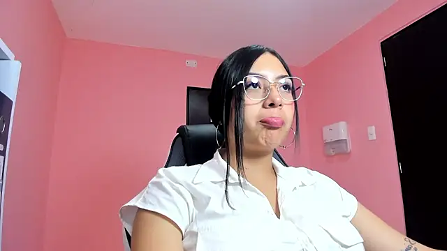Snapshot of AlanaPetterson chatting on 16, 12, 2024 AlanaPetterson online show from 16, 12, 2024