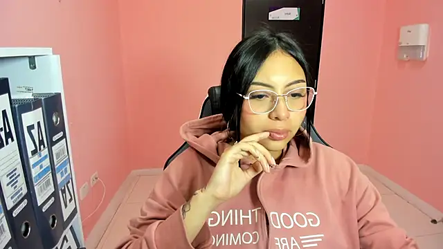 Snapshot of AlanaPetterson chatting on 18, 12, 2024 AlanaPetterson online show from 18, 12, 2024