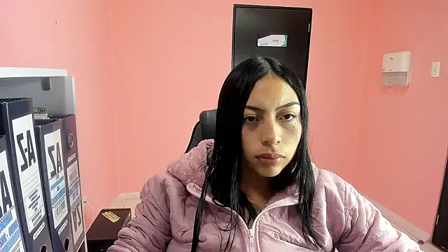 Snapshot of AlanaPetterson chatting on 8, 2, 2025 AlanaPetterson online show from 8, 2, 2025