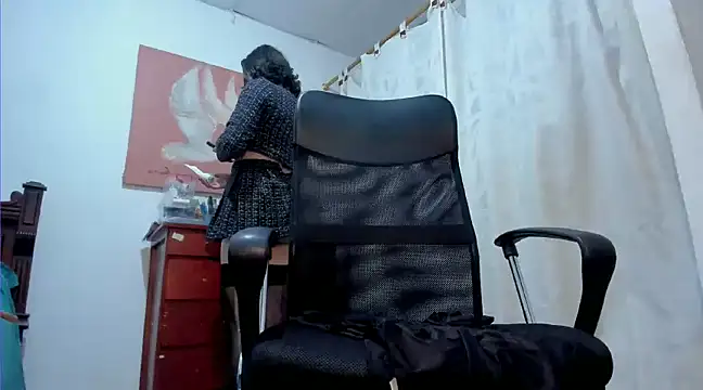 misstresbigcockts online show from 11, 3, 2025