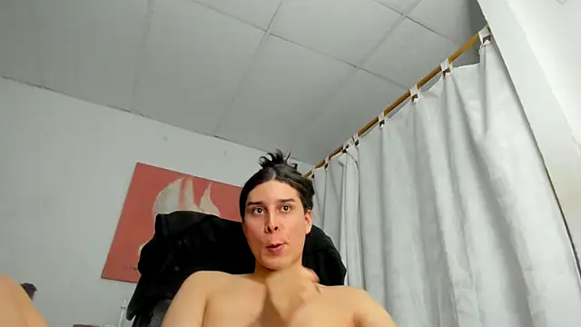 misstresbigcockts online show from 17, 5, 2026