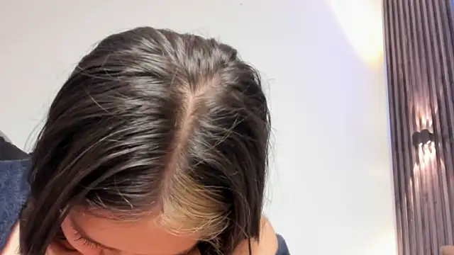 Snapshot of emily_layton chatting on 11, 10, 2025 emily layton online show from 11, 10, 2025