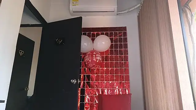 Snapshot of alondrabigtits chatting on 11, 2, 2026 alondrabigtits online show from 11, 2, 2026