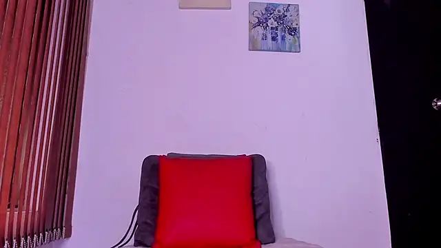 Snapshot of alondrabigtits chatting on 24, 2, 2026 alondrabigtits online show from 24, 2, 2026