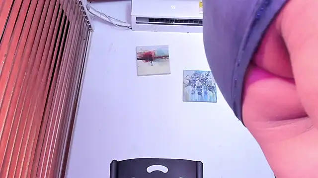 Snapshot of alondrabigtits chatting on 24, 3, 2026 alondrabigtits online show from 24, 3, 2026