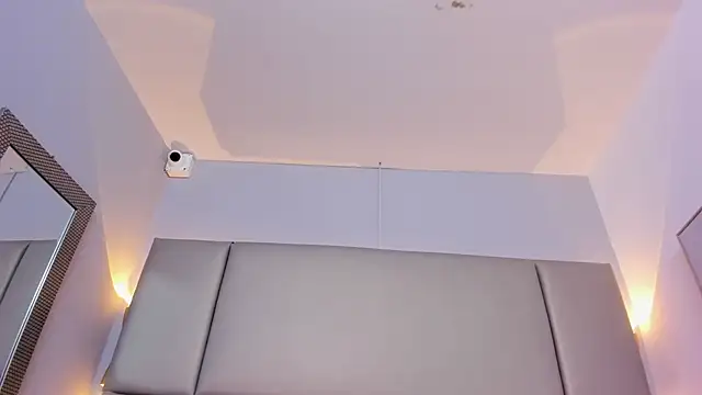 tifanyhills  online show from 10, 1, 2025