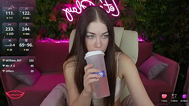 Sunny Sweety online show from 28, 2, 2025