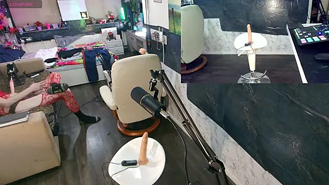 Snapshot of Doggyray44 chatting on 20, 12, 2024 Doggyray44 online show from 20, 12, 2024