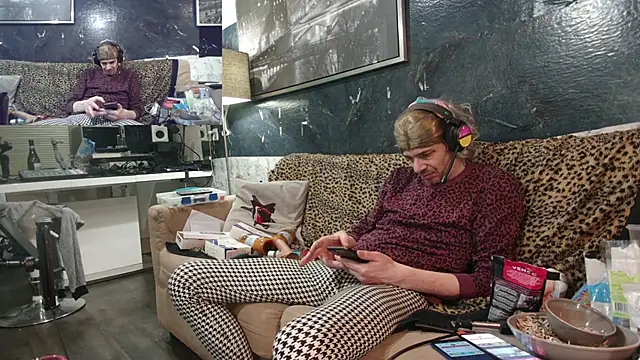 Snapshot of Doggyray44 chatting on 18, 2, 2025 Doggyray44 online show from 18, 2, 2025